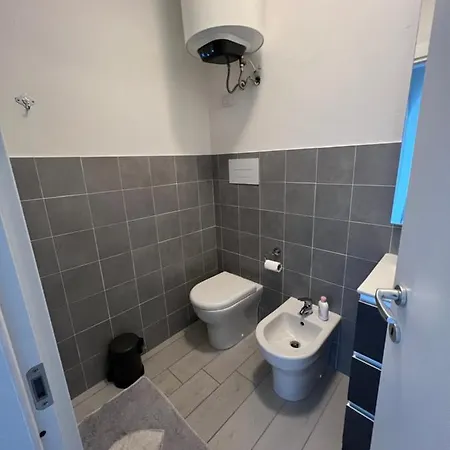 Elicriso アパート カステルサルド